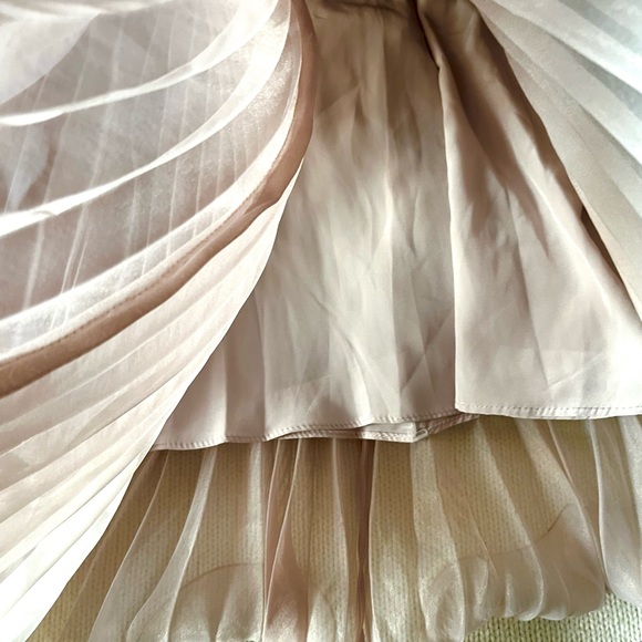 strapless pleated wave dress - Picture 6 of 15